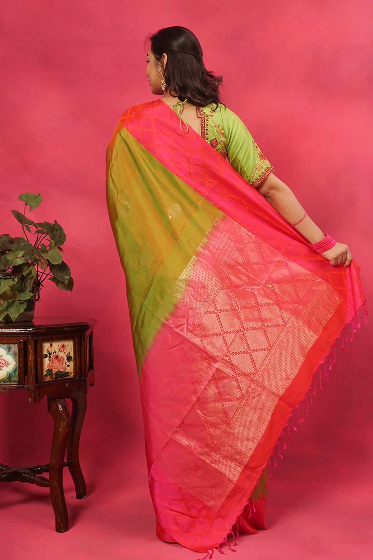 Pure silk saree in mehendi green with pink border and zari pallu