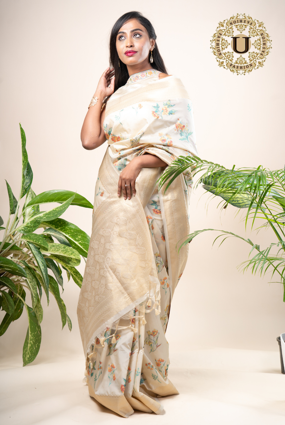 Offwhite Silk Cotton Floral Woven Saree