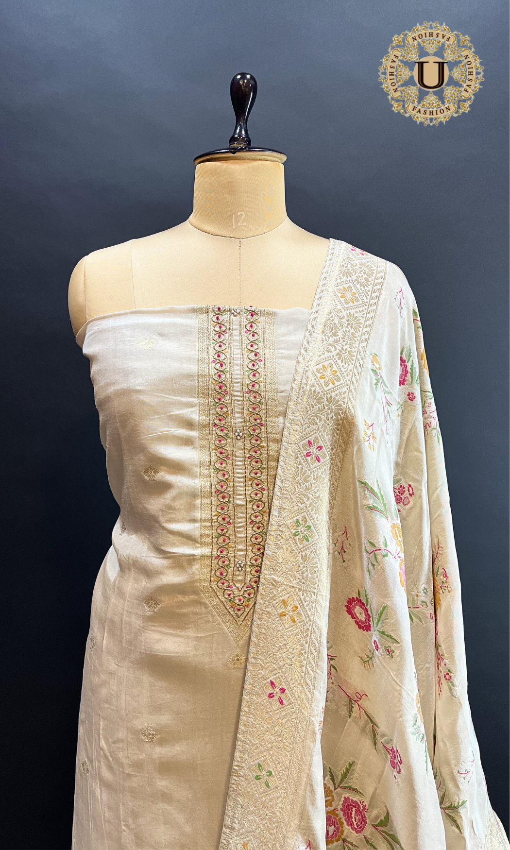 Off-white Viscose Crape Woven Un Stitched Suit
